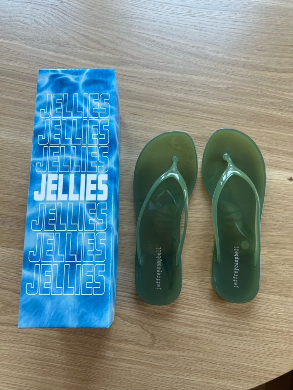 NWOT Jeffrey Campbell Green Jelly Flip Flops
